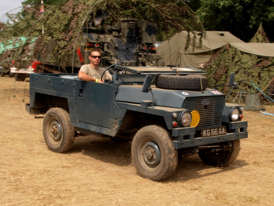 Land Rover RAF, licence registration 'KG 66 AA' pic3