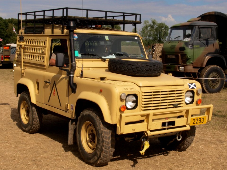 Land Rover Defender 90 (1997) owned by Julien Gerard