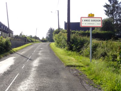 Landouzy-la-Ville (Aisne) city limit sign L'Ange Gardien