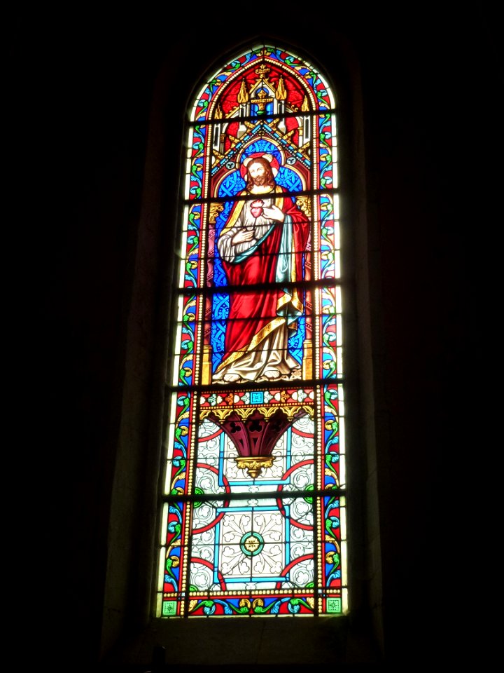 Landrethun-lès-Ardres (Pas-de-Calais) église, vitrail 02