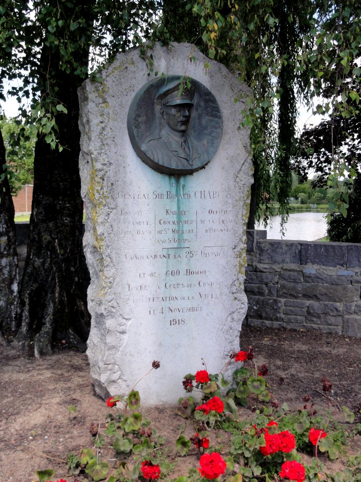 Landrecies (Nord, Fr) mémorial Sir Chaples et 600 soldats