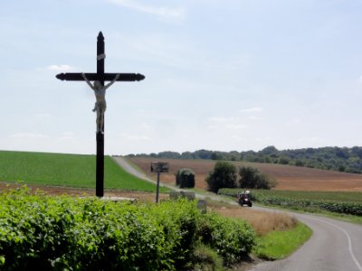 Landifay-et-Bertaignemont (Aisne) croix de chemin