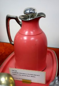 Landers Universal Water Service, 1 pint, c. 1930, with tray (rose) - New Britain Industrial Museum - DSC09894