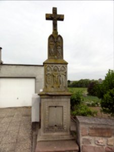 Langatte (Moselle) croix de chemin B