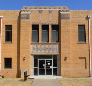 Lane County HS gymnasium entrance 1