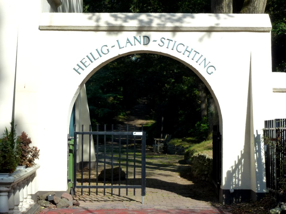Lanenstelsel Heilig Landstichting 09 hoofdlaan van begraaf- en gedenkpark