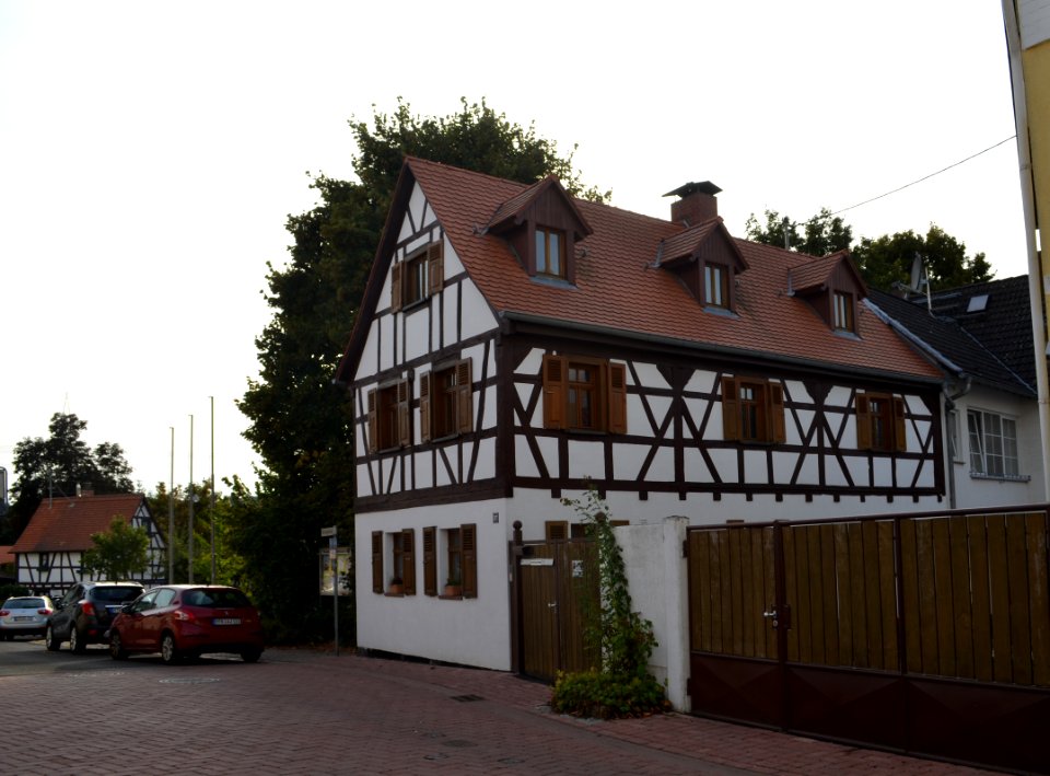 Langenhain, Alt Langenhain 37