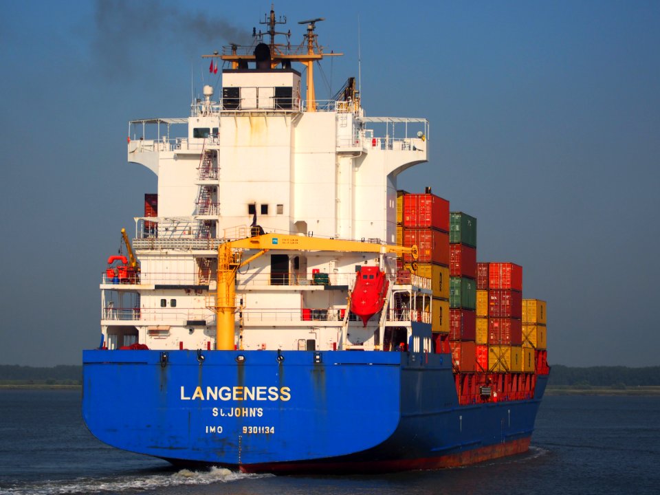 Langeness - IMO 9301134, leaving Berendrecht lock, Port of Antwerp, pic3