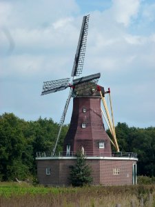 Landerd, 't Oventje, molen Sint Victor 02 met molenaar