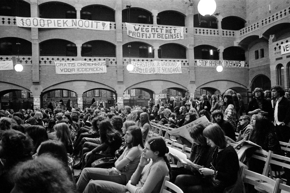 Landelijke studenten manifestatie in Koopmansbeurs te Amsterdam, Bestanddeelnr 926-0162