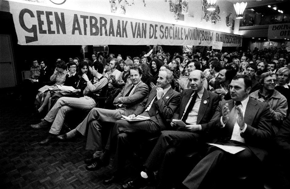 Landelijke manifestatie in Den Haag tegen huurverhoging, aantasting huurbescherm, Bestanddeelnr 929-9672