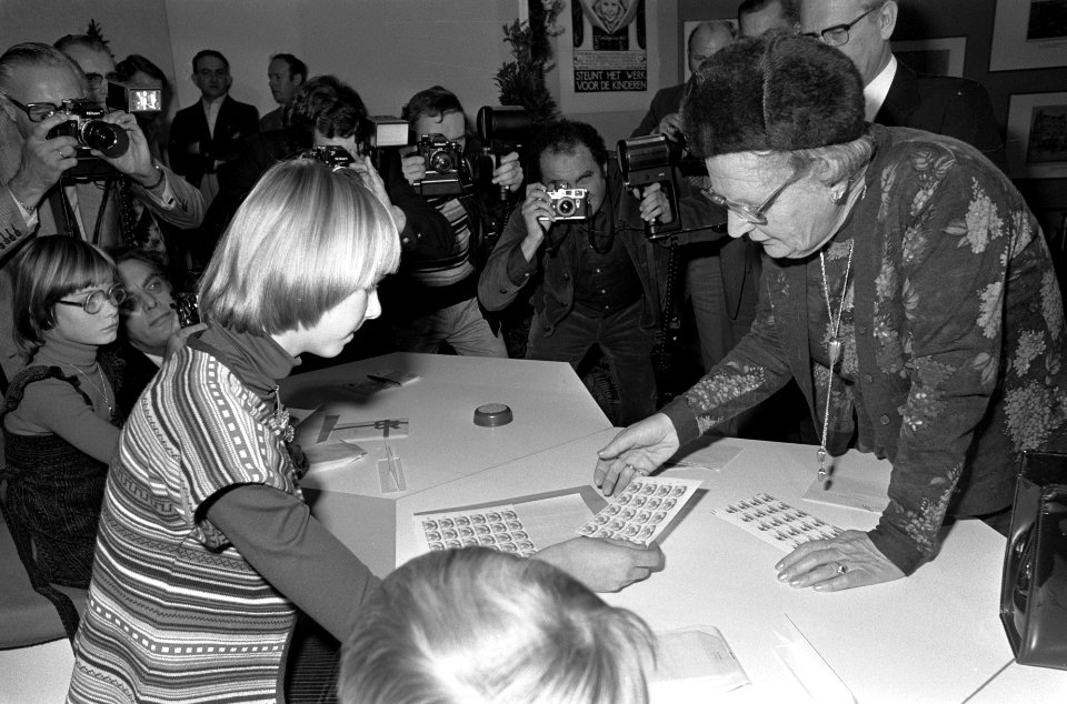 Landelijke start kinderzegelaktie in Den Haag, Bestanddeelnr 928-8898