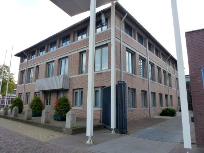 Landerd, Zeeland gemeentehuis gedeelte Bossche School zij-achter aanzicht