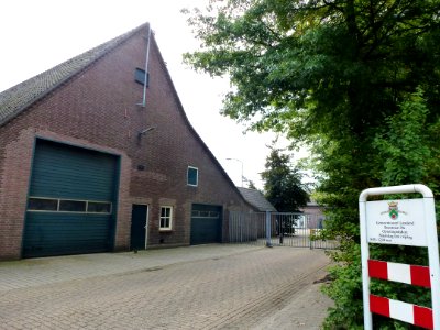 Landerd, Schaijk voorm. boerderij voor gemeentewerf Runstraat 59a met paneel