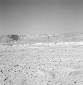 Landschap bij Massadamassief, Bestanddeelnr 255-2723