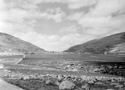 Landschap langs de weg van Ramallah naar Nablus, Bestanddeelnr 255-5560