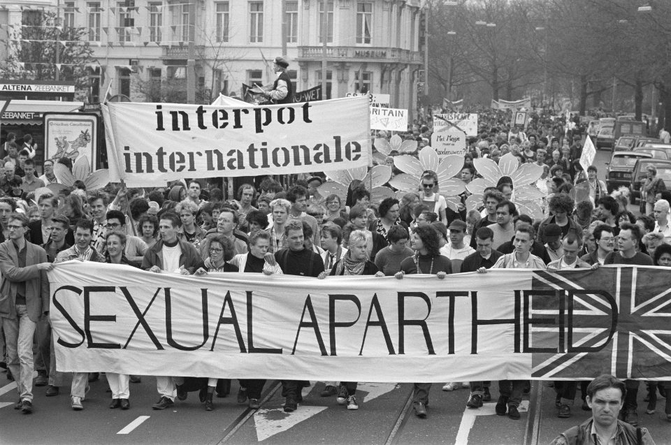 Landelijke demonstratie in Amsterdam tegen Britse Anti-homowet, Bestanddeelnr 934-2309