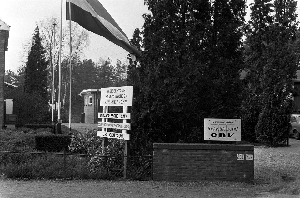 Landelijk Aktiecentrum Industriebonden in Driebergen, overleg dagelijks bestuur, Bestanddeelnr 926-2548