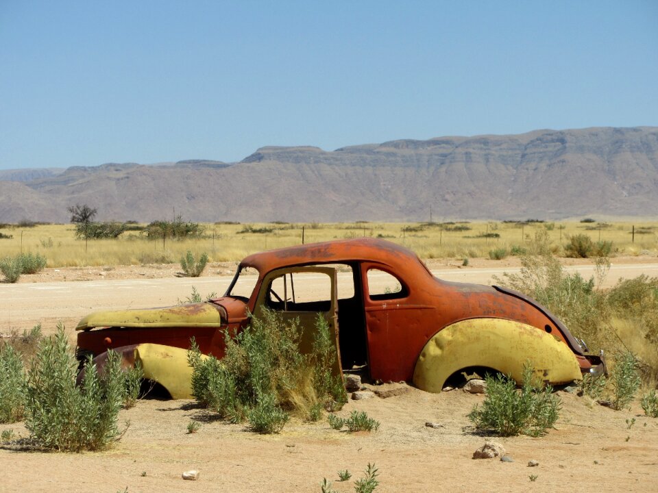 Rusted vehicle desert