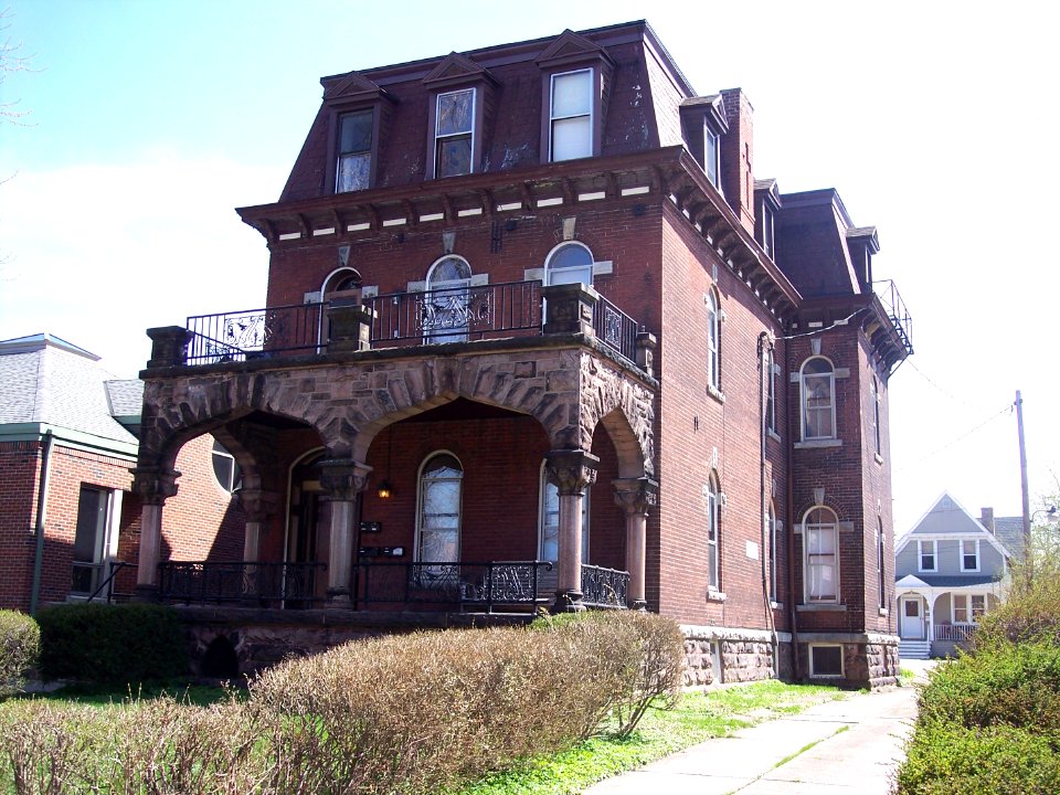 Lafayette ave house