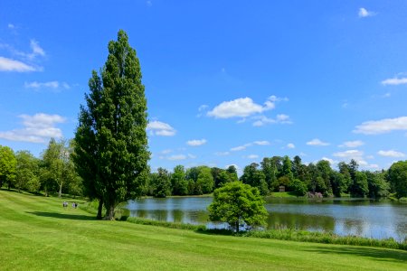 Lake and Doric Temple - Bowood - Wiltshire, England - DSC00622
