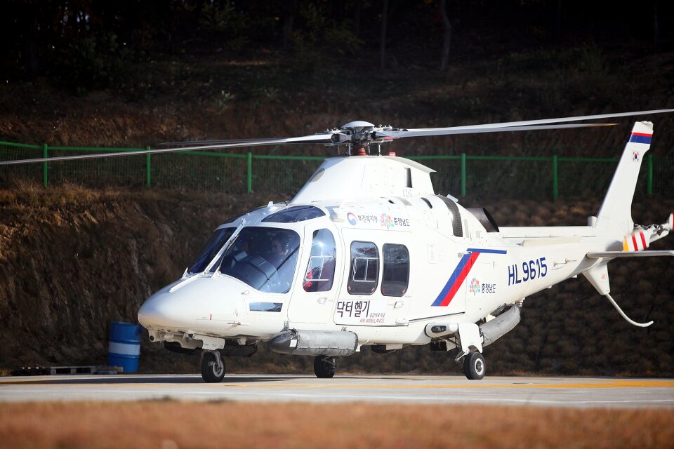 Dr helicopter plane emergency medical