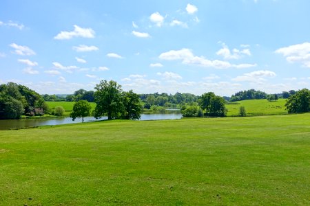 Lake and field - Bowood - Wiltshire, England - DSC00644