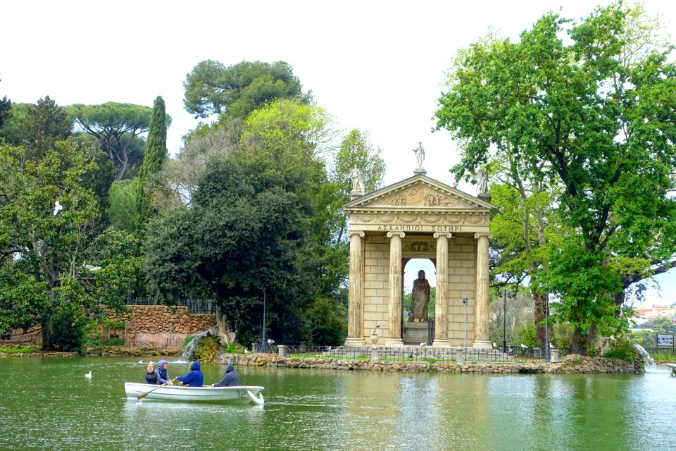 Laghetto - Villa Borghese - Rome, Italy - DSC05084