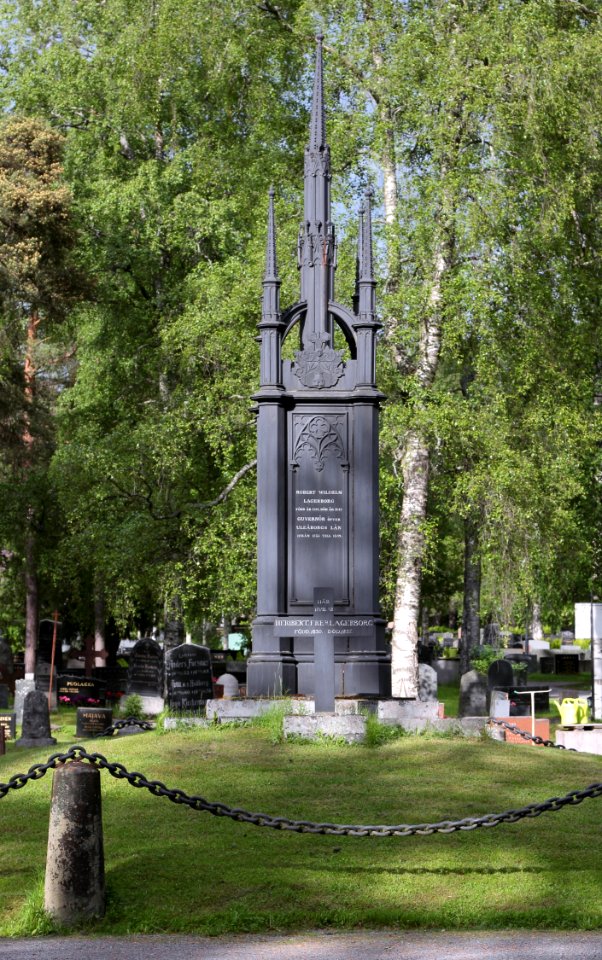 Lagerborg Monument Oulu Cemetery 20150618