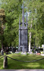 Lagerborg Monument Oulu Cemetery 20150618