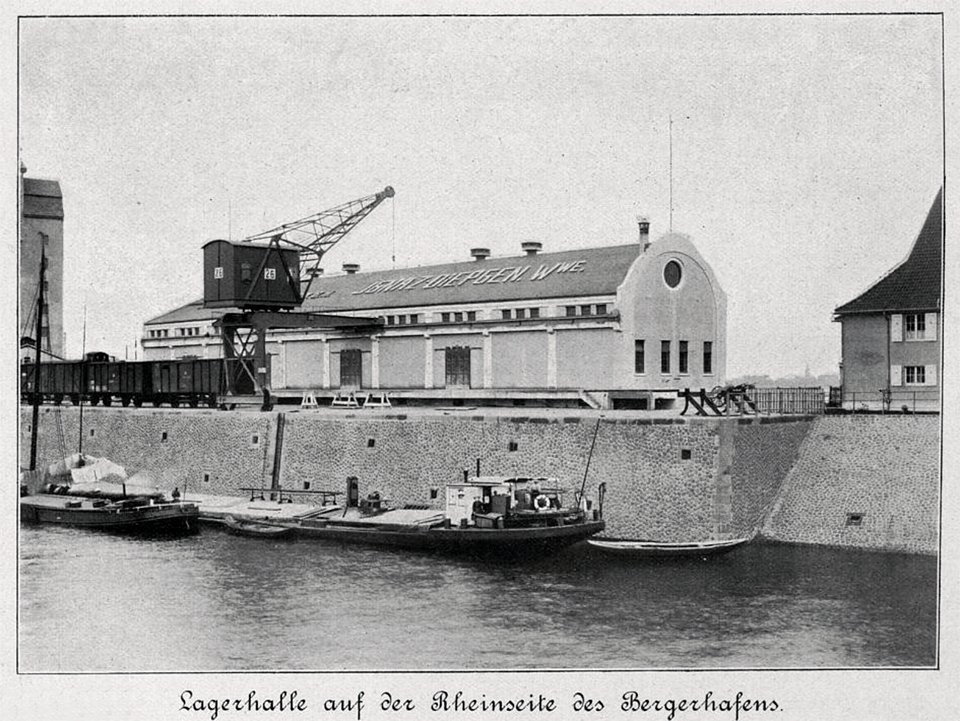 Lagerhalle auf der Rheinseite des Berger Hafens, Foto von 1909