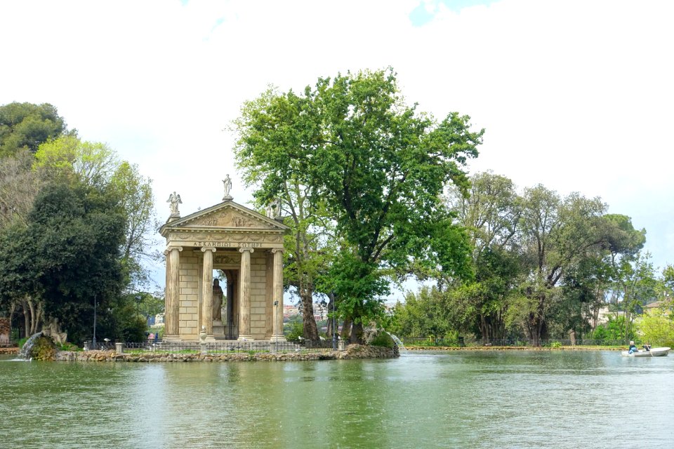 Laghetto - Villa Borghese - Rome, Italy - DSC05076