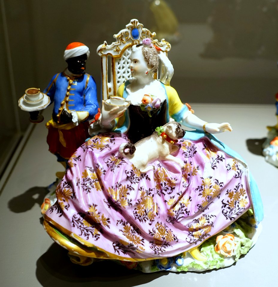 Lady with servant, Johann Joachim Kaendler, Meissen Porcelain Factory, c. 1737, hard-paste porcelain - Wadsworth Atheneum - Hartford, CT - DSC05214
