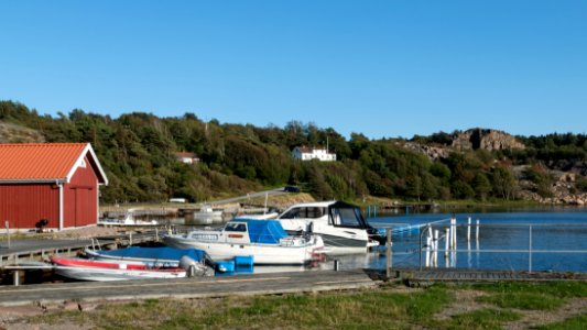 Lahälla harbor photo