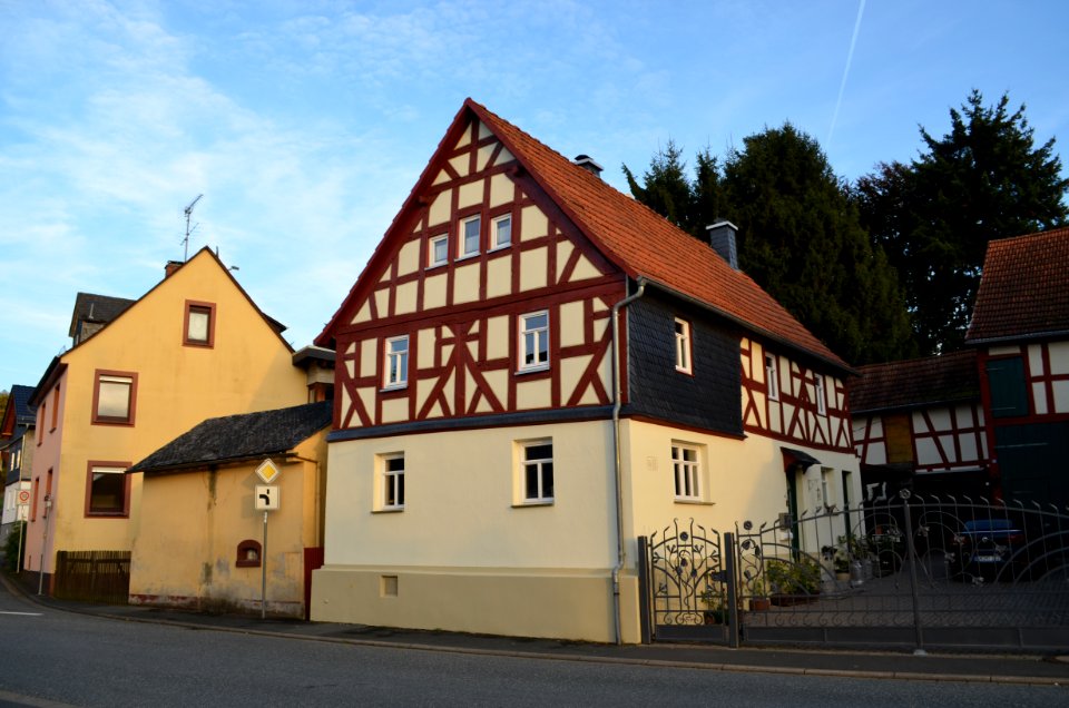 Laimbach, Grauensteinstraße 18, linker Flügel