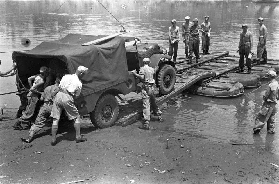 Lahat 4-1 Regiment Infanterie heeft in de omgeving van Lahat een grote oefening, Bestanddeelnr 5209