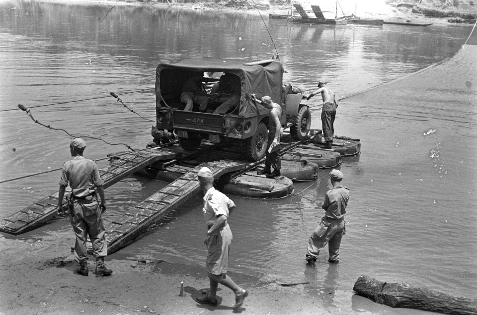 Lahat 4-1 Regiment Infanterie heeft in de omgeving van Lahat een grote oefening, Bestanddeelnr 5210