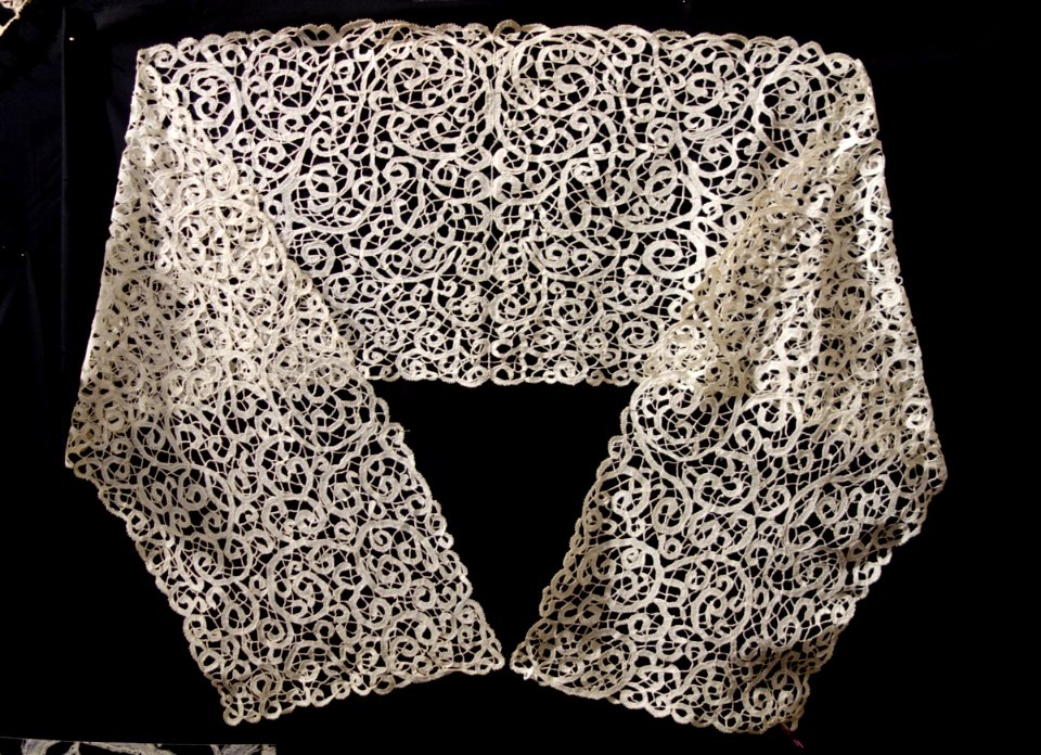 Lace specimen - Lacis Museum of Lace and Textiles - Berkeley, CA - DSC04606