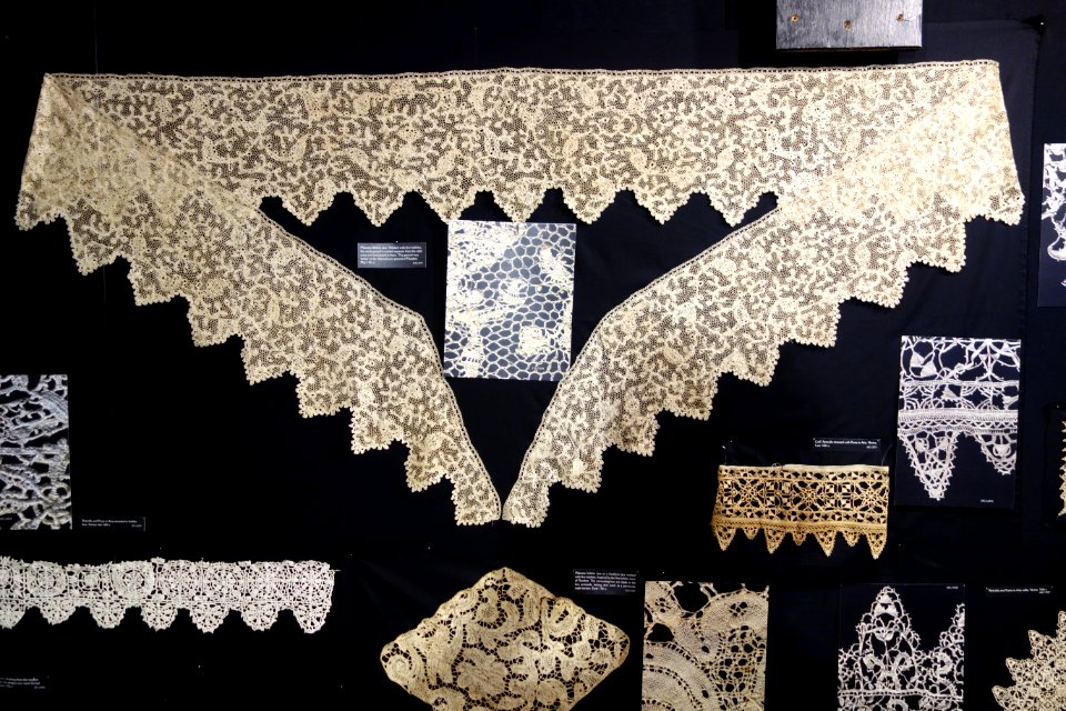 Lace specimen - Lacis Museum of Lace and Textiles - Berkeley, CA - DSC04598