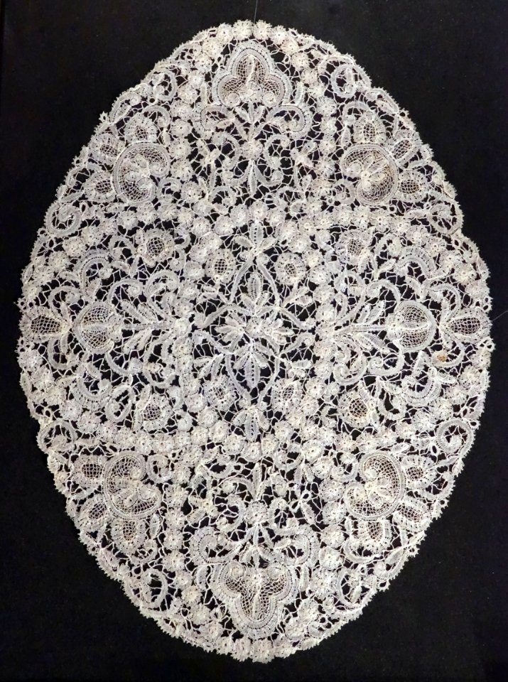 Lace doily, Belgium, 1714-1715 - Museum of Anthropology, University of British Columbia - DSC09267