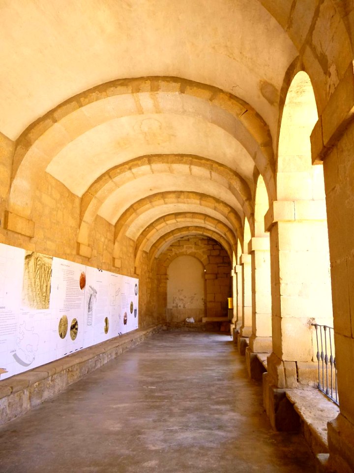 Labraza - Iglesia de San Miguel 03