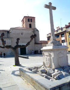 Laguna de Duero - Plaza de la Iglesia 3 photo