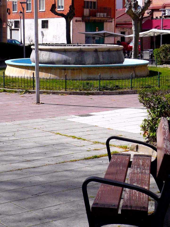 Laguna de Duero - Plaza de la Fuente 2