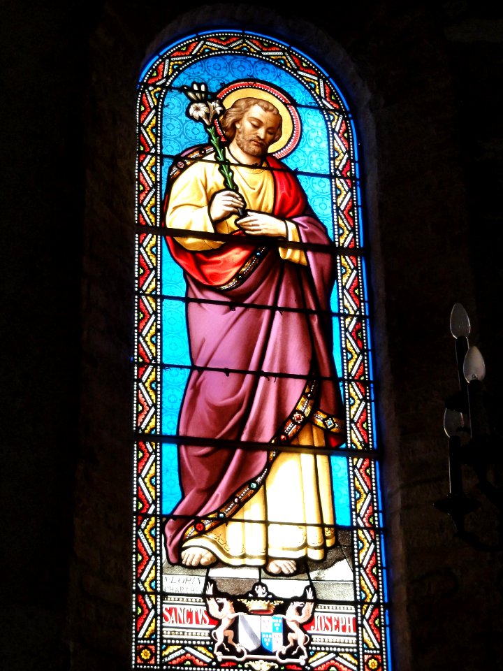 Lailly-en-Val (Loiret) Église, vitrail 05