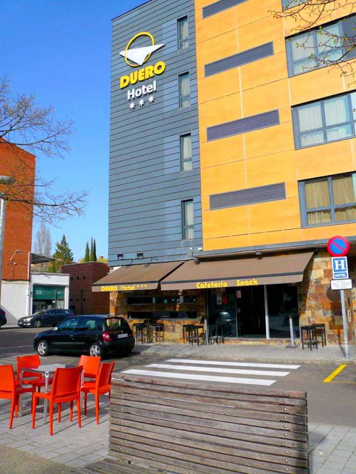 Laguna de Duero - Hotel Duero 2