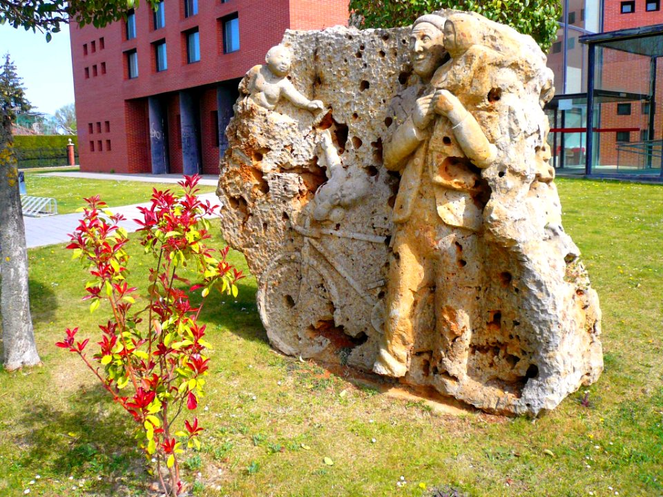 Laguna de Duero - Monumento a Eleuterio Arribas Santos 5