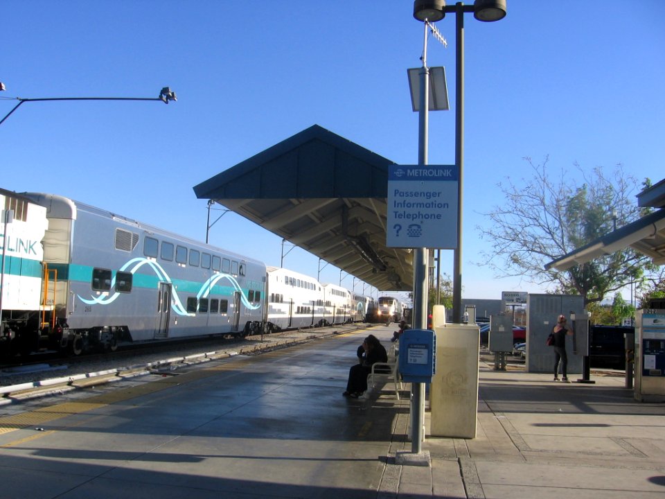 Lancaster Metrolink station 2141 02