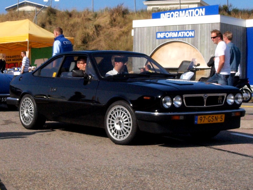 Lancia Coupe Volumex dutch licence registration 97-GSN-5 pic2