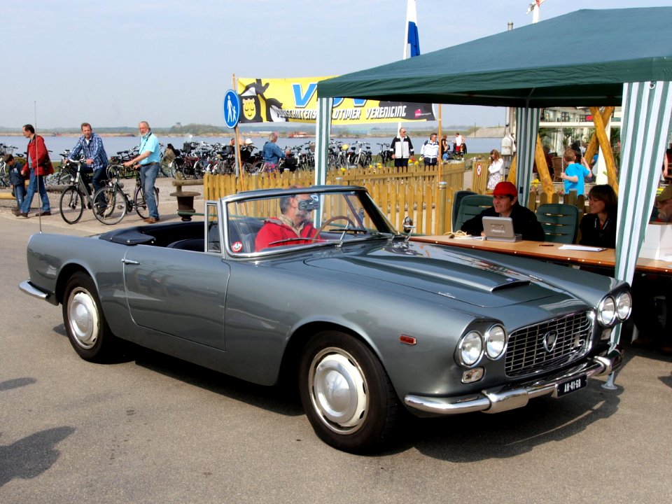 Lancia Flaminia G.T 3C 2.8 (1968), Dutch licence registration AH-41-68 pic4