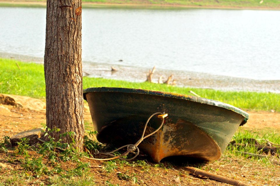 Lancha en embalse burro negro